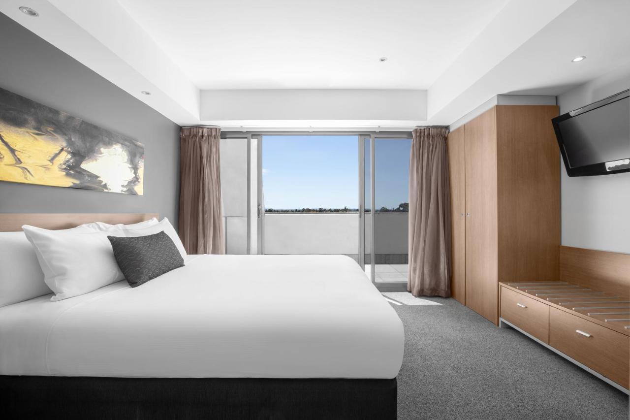 Mantra Melbourne Airport Hotel Exterior photo