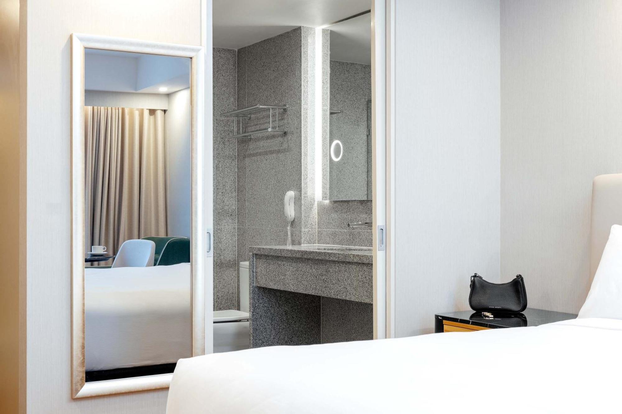 Mantra Melbourne Airport Hotel Exterior photo